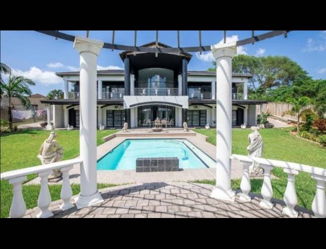 4 BEDROOM HOUSE FOR SALE IN MEER EN SEE